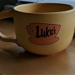 ISO: DO NOY BUY. I DO NOT OWN/HAVE THIS ITEM WB Gilmore Girls Luke’s mug 2000s